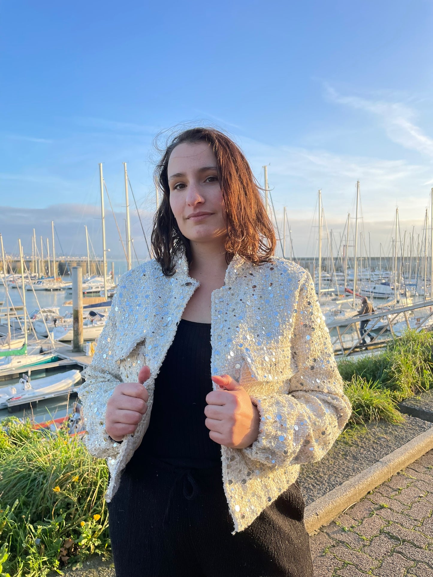 Blazer à Sequins "Éclat Festif"