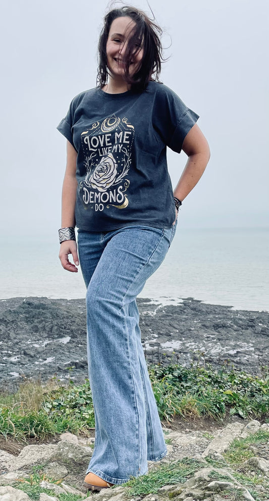 T-shirt Love Me