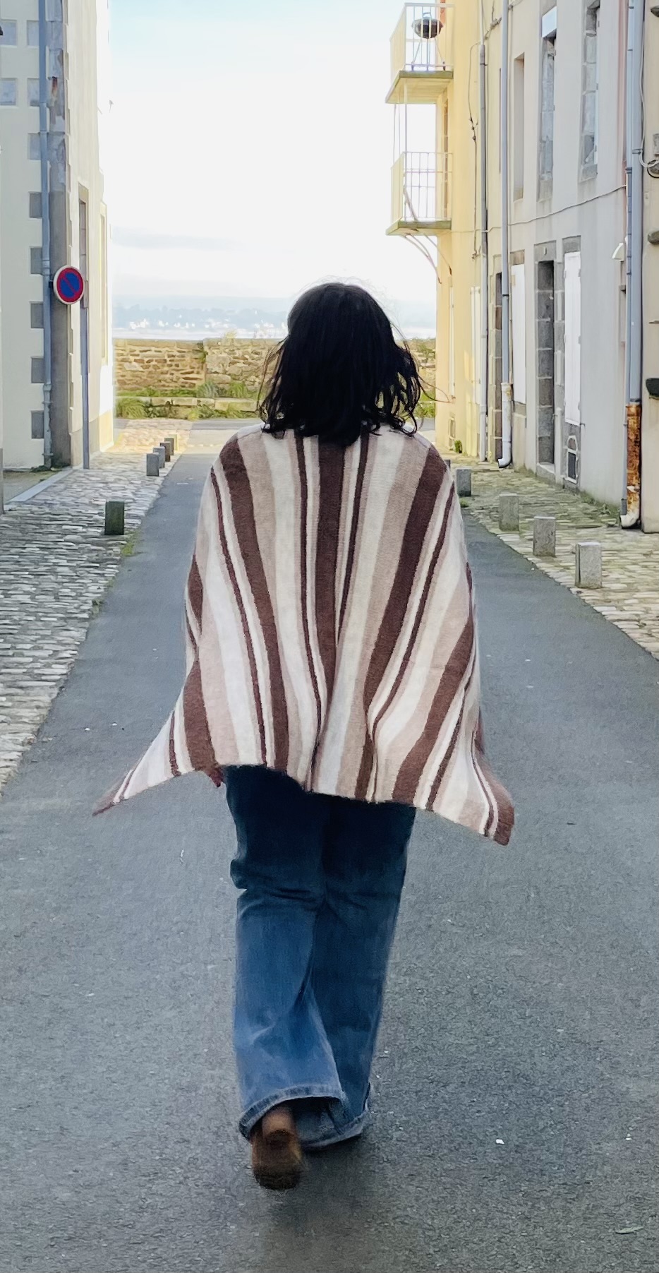 Poncho rayé – Chaleur Nomade (coloris chocolat)